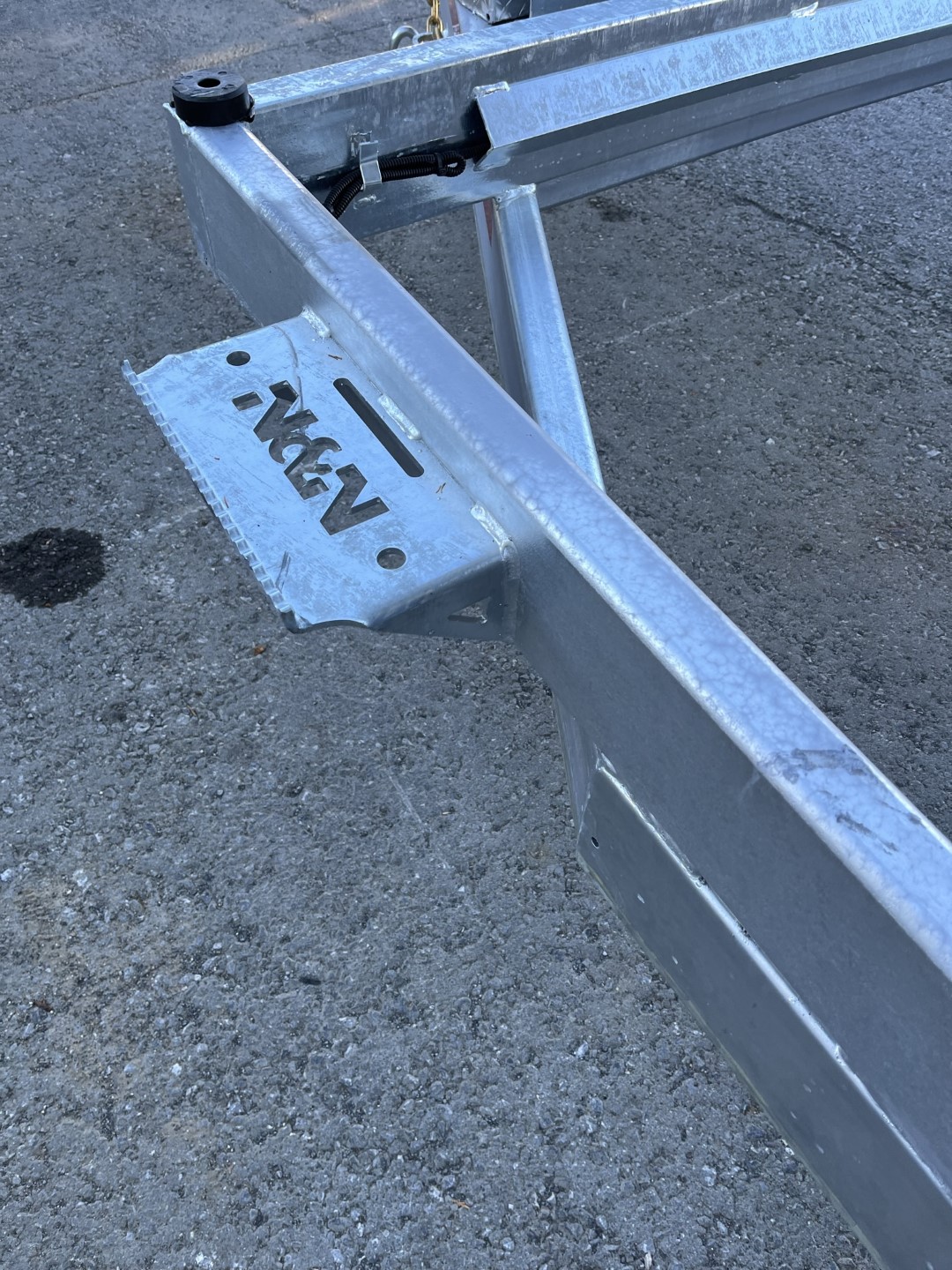 2025 7X14 HD Hydraulic Dump Trailer – 2x 7500LB Axles w/ Spare Mount & Tarp Bar – Galvanized – Discount available – *Call or text 204-202-7783