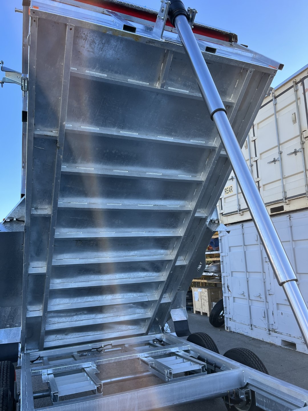 2025 7X14 HD Hydraulic Dump Trailer – 2x 7500LB Axles w/ Spare Mount & Tarp Bar – Galvanized – Discount available – *Call or text 204-202-7783