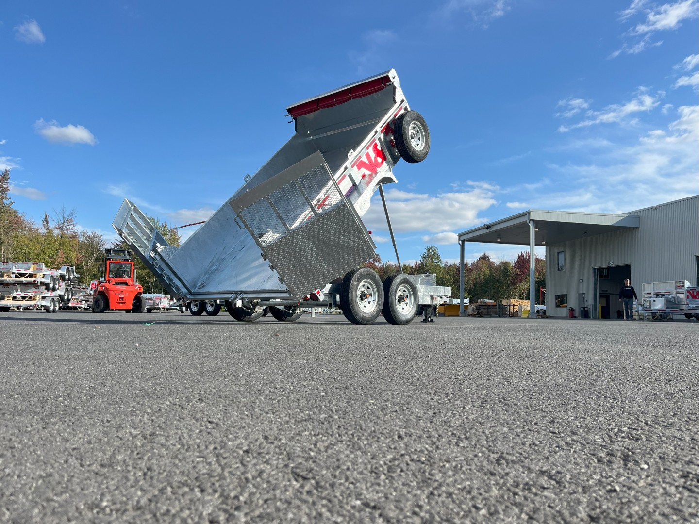 2026 N&N 7X14 HD Hydraulic Dump Trailer – 2x7500lbs Axles W/Spare Mount & Tarp Bar – Landcape Gate & Hydraulic Front Jack – Galvanized
