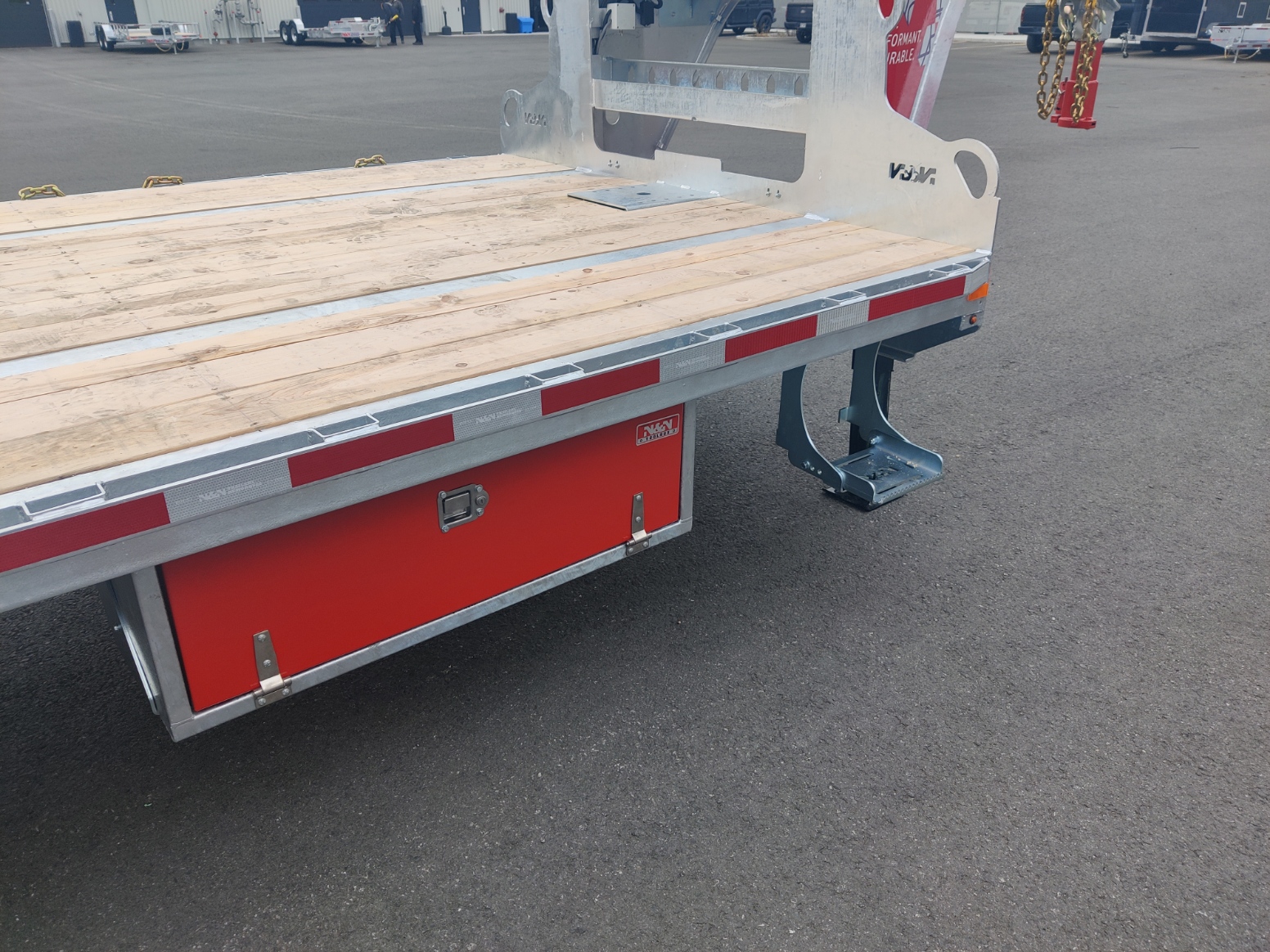 2026 N&N BUFFALO PREMIUM 35’+5′ GOOSENECK DECKOVER TRAILER HUTCH TYPE SUSPENSION– 3x 16,000 lbs AXLES ELEC/ OVER HYDRAULICS, DUAL-WHEEL, WITH HYDRAULICS JACKS – GALVANIZED