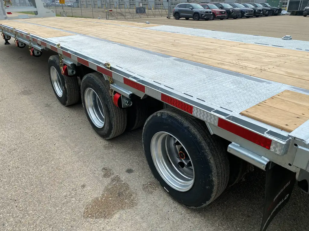 2027 N&N BUFFALO PREMIUM 35’+5′ GOOSENECK DECKOVER TRAILER HUTCH TYPE SUSPENSION– 3x 16,000 lbs AXLES ELEC/ OVER HYDRAULICS, DUAL-WHEEL, WITH HYDRAULICS JACKS & HYDRAULIC FLIP OVER RAMPS – GALVANIZED