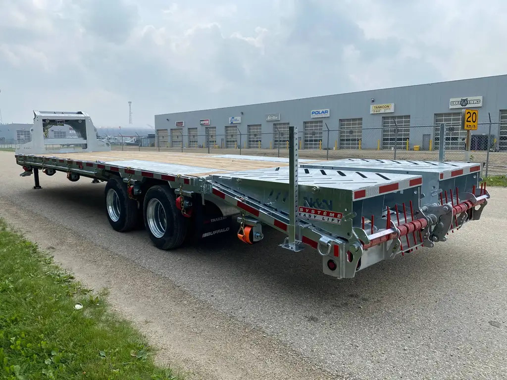 2026 BUFFALO PREMIUM 27’+5′ GOOSENECK DECKOVER TRAILER HUTCH TYPE SUSPENSION– 2x 16,000 lbs AXLES ELEC/ OVER HYDRAULICS, DUAL-WHEEL, WITH HYDRAULICS JACKS & HYDRAULIC FLIP OVER RAMPS – GALVANIZED
