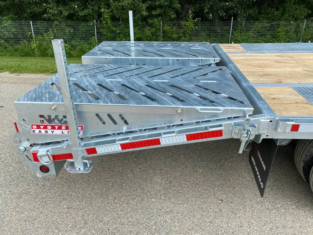 2026 BUFFALO PREMIUM 27’+5′ GOOSENECK DECKOVER TRAILER HUTCH TYPE SUSPENSION– 2x 16,000 lbs AXLES ELEC/ OVER HYDRAULICS, DUAL-WHEEL, WITH HYDRAULICS JACKS & HYDRAULIC FLIP OVER RAMPS – GALVANIZED