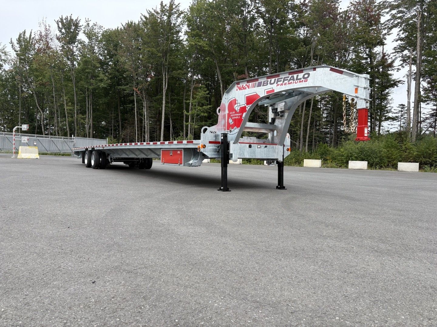 2027 BUFFALO PREMIUM 44’′STRAIGHT GOOSENECK DECKOVER TRAILER HUTCH TYPE SUSPENSION– 2x 16,000 lbs AXLES ELEC/ OVER HYDRAULICS, DUAL-WHEEL, WITH HYDRAULICS JACKS – GALVANIZED – EDMONTON