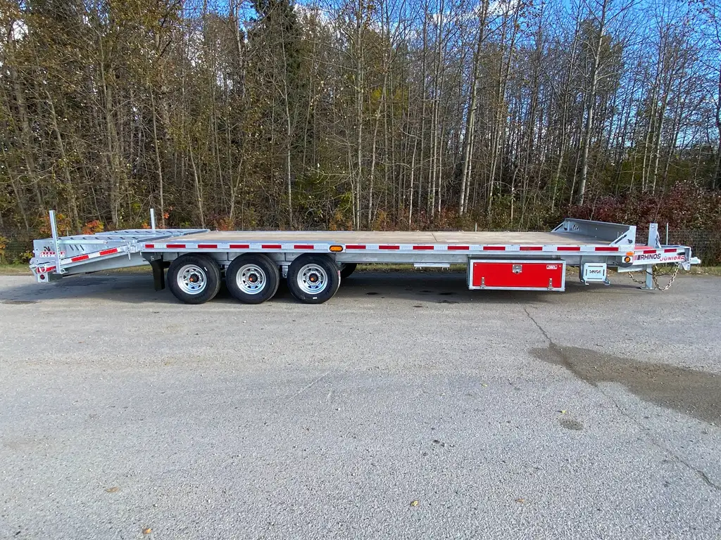 2027 N&N RHINO JUNIOR 22′ + 5′ DECKOVER 3X7 000LBS AXLES SINGLE WHEEL, 5FT BEAVER TALE W/ FLIP OVER RAMP – GALVANIZED – EDMONTON